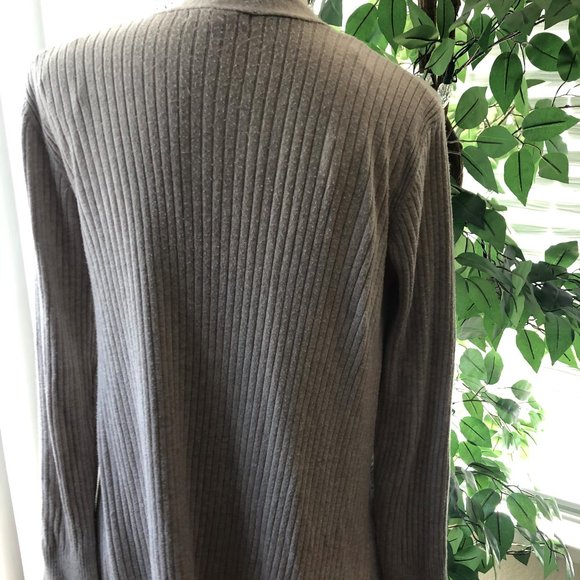 89th + Madison Cardigan - Picture 3 of 5